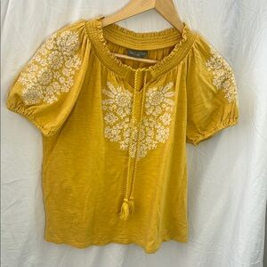 Style & Co Petite M Mustard Yellow Embroidered Peasant Top Boho Short Sleeve